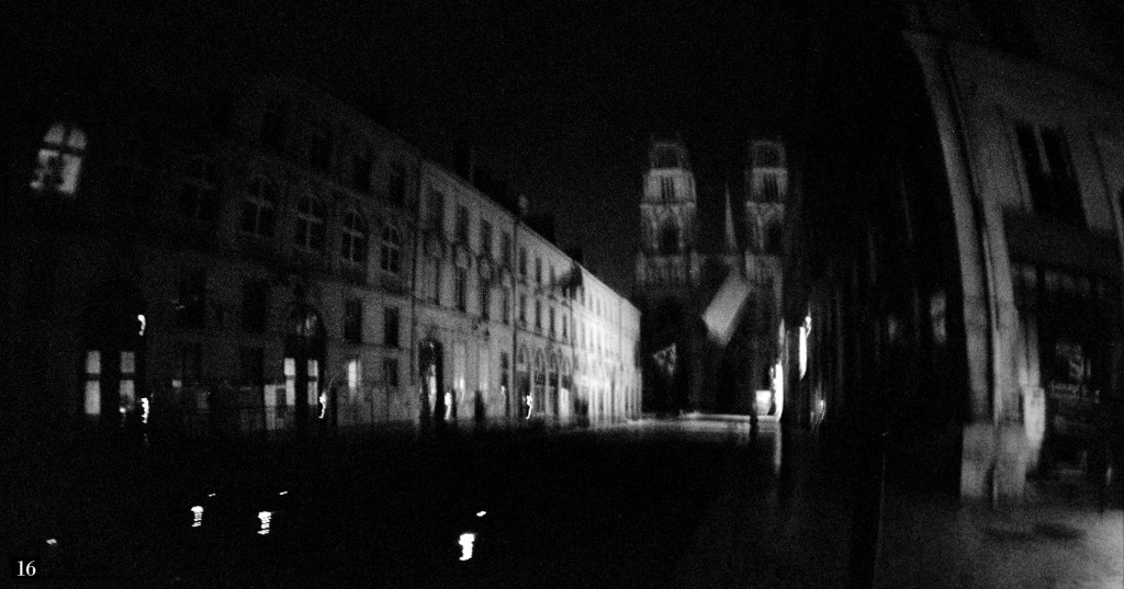 Cathédrale sainte croix de nuit - Arsat 30mm f3.5