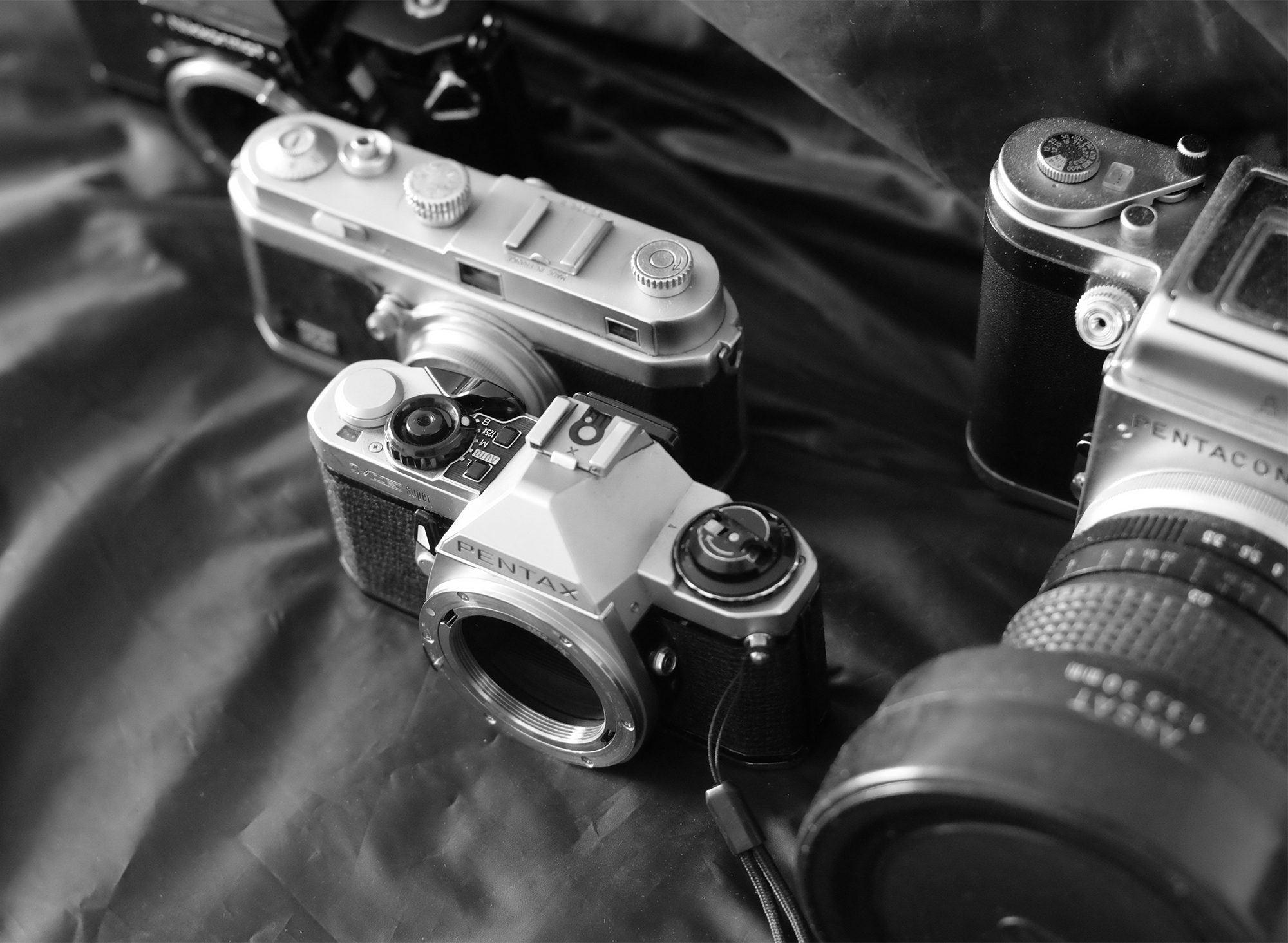 Pentax ME Super, Reflex 35mm compact