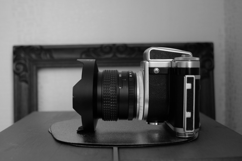 Pentacon six - side view
