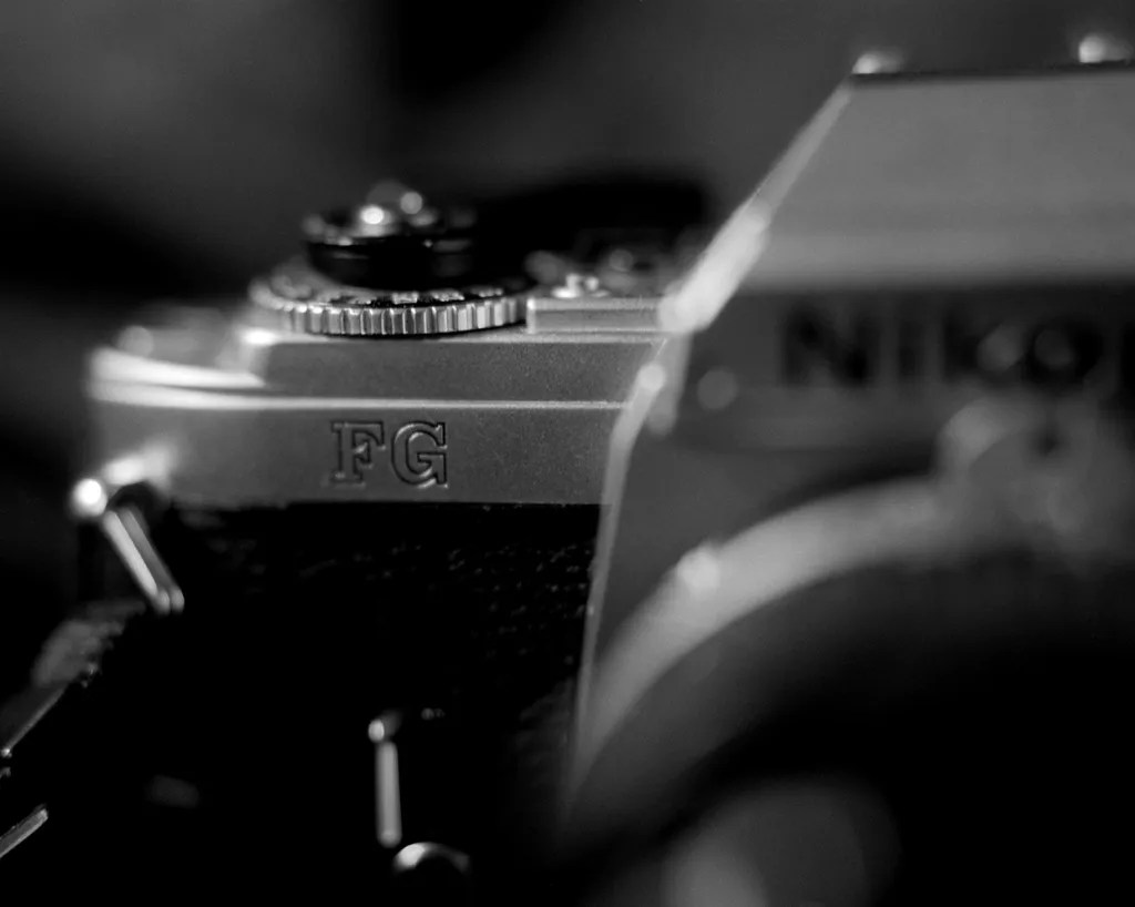 Nikon FG, close-up on the "fg" logo