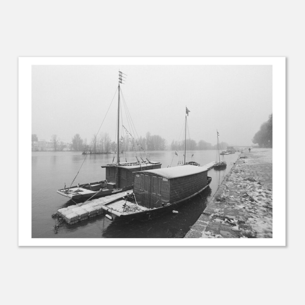Fine art print of Quai du Châtelet on a winter day in Orléans - Photography by Rayhan RAHIM KHAN