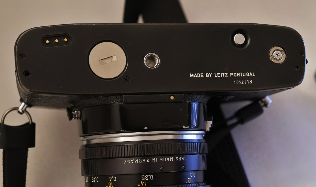 shoe sole of a Leica R4