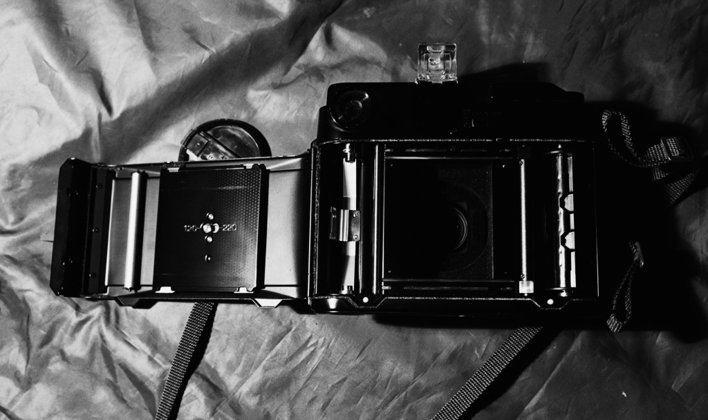 Fujica G645GW open back