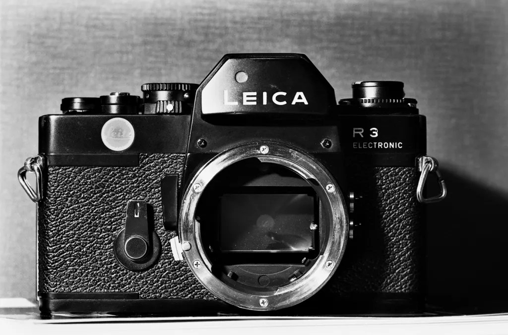 Leica R4 -front view