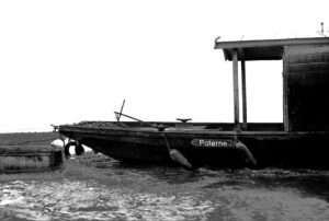 Study 8: The boat tied to the quay