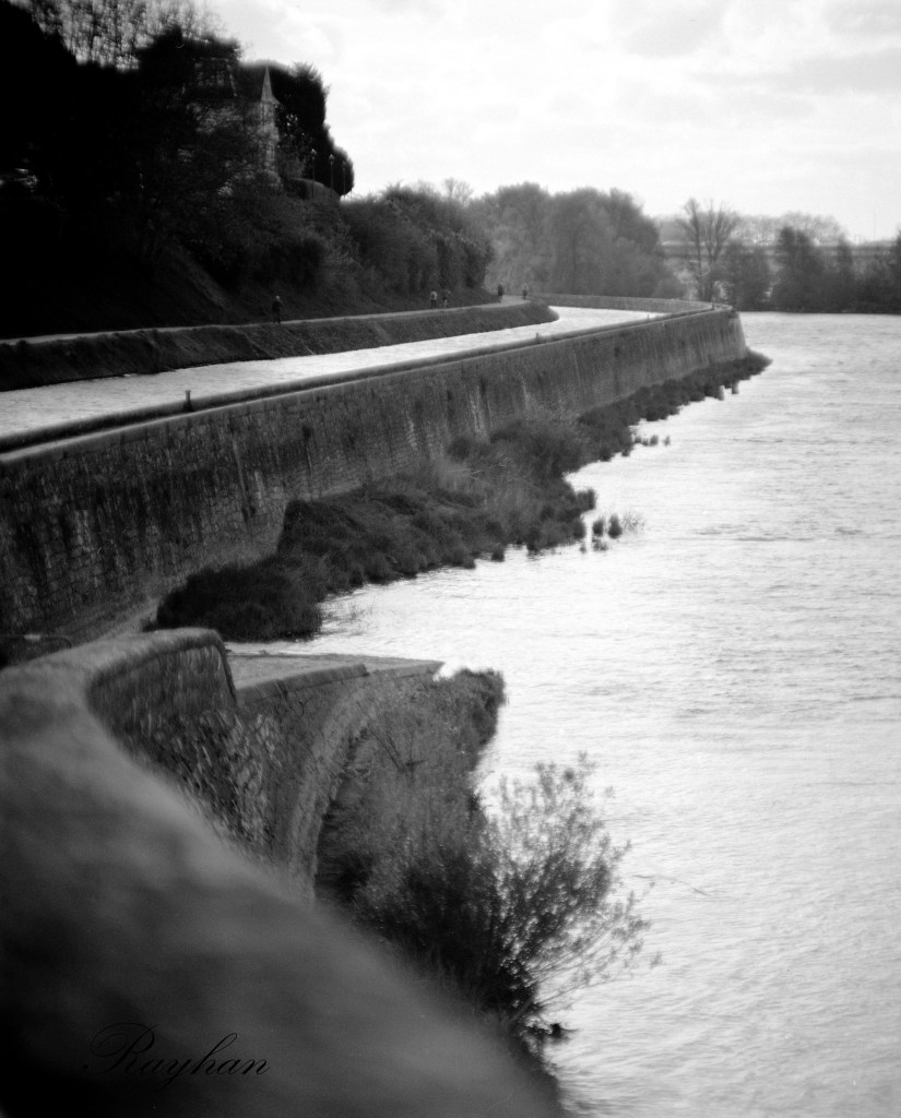 Towpath, Orléans, April 2025. © Rayhan RAHIM KHAN