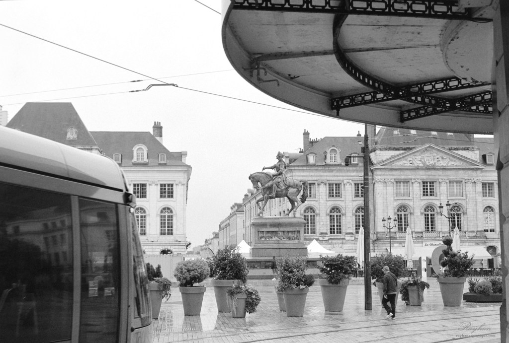 Orléans, place du Martroi